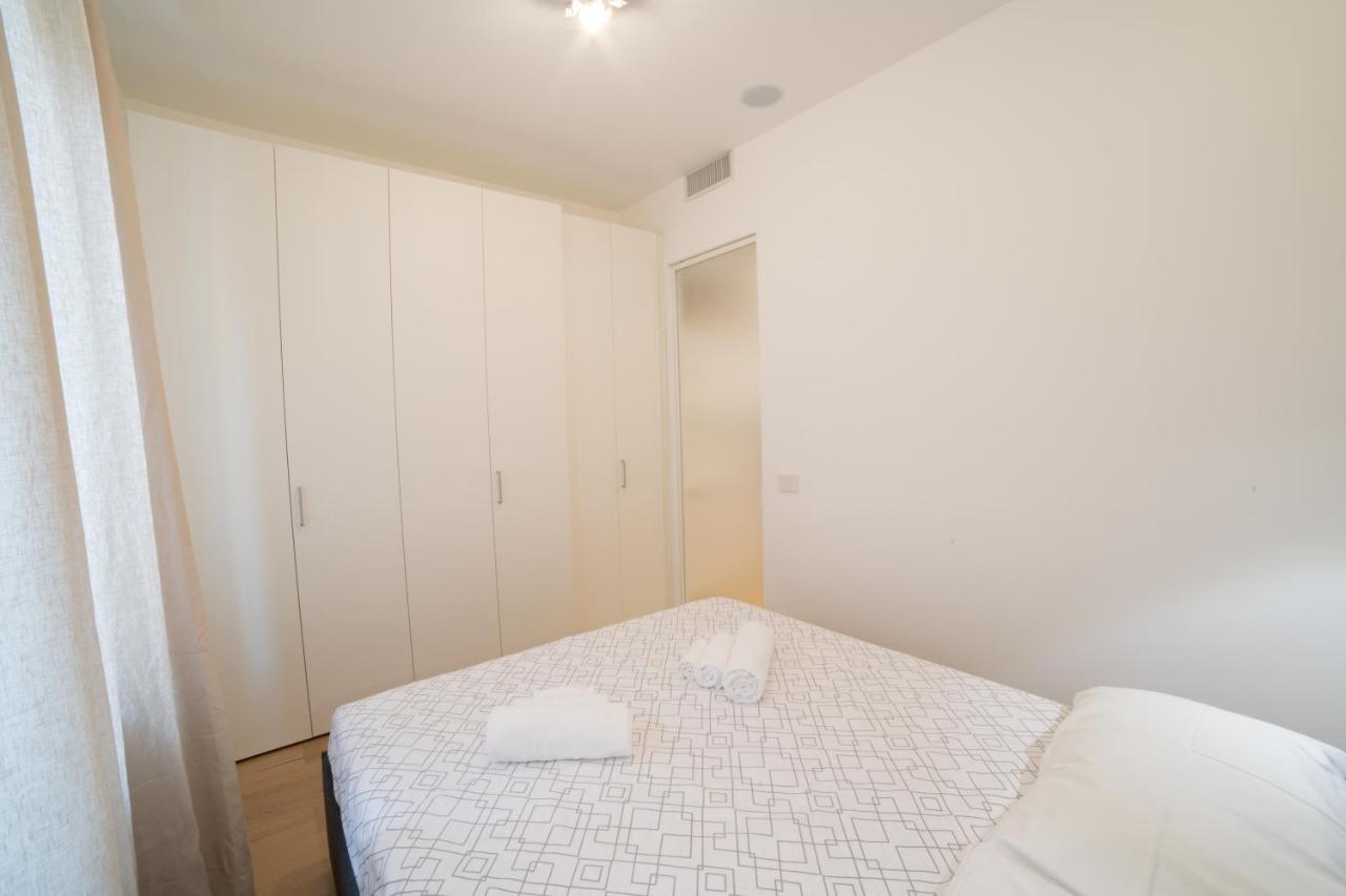 Navigli-Centro-Universita, Amazing New Apartment Milánó Kültér fotó